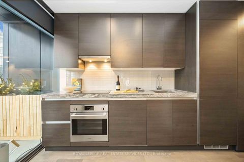 Photo 14 at 1128 - 629 King Street W, Waterfront Communities C1, Toronto