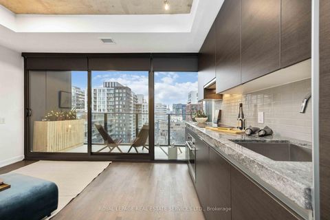 Photo 15 at 1128 - 629 King Street W, Waterfront Communities C1, Toronto