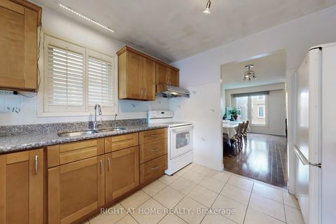 Photo 8 at 9 Festival Drive, Branson, Toronto