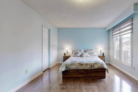 Photo 16 at 9 Festival Drive, Branson, Toronto