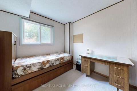 Photo 22 at 9 Festival Drive, Branson, Toronto