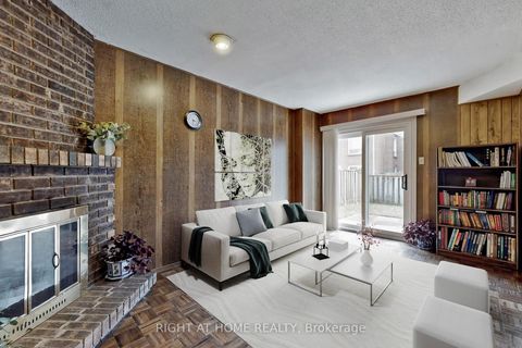 Photo 24 at 9 Festival Drive, Branson, Toronto