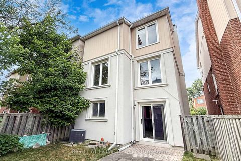 Photo 29 at 9 Festival Drive, Branson, Toronto