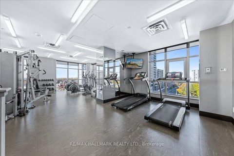 Photo 11 at 1811 - 501 St Clair Avenue W, Casa Loma, Toronto