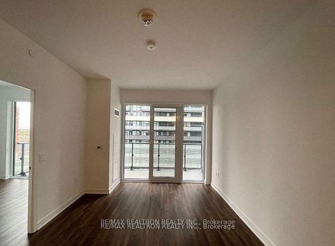 Photo 7 at 804 - 95 Oneida Crescent, Langstaff, Richmond Hill