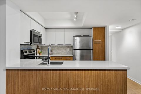 Photo 17 at 618 - 11 St Joseph Street, Bay Street Corridor, Toronto