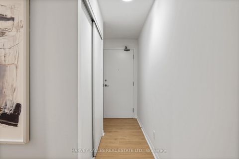 Photo 28 at 618 - 11 St Joseph Street, Bay Street Corridor, Toronto