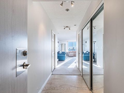 Photo 4 at 801 - 3605 Kariya Drive, City Centre, Mississauga