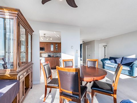 Photo 8 at 801 - 3605 Kariya Drive, City Centre, Mississauga