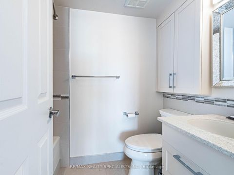 Photo 18 at 801 - 3605 Kariya Drive, City Centre, Mississauga