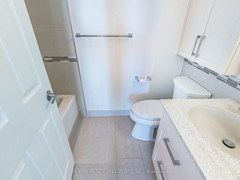 Photo 19 at 801 - 3605 Kariya Drive, City Centre, Mississauga