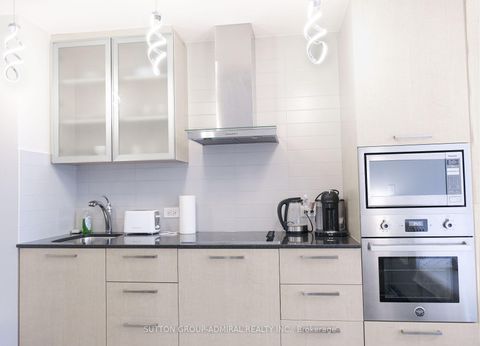 Photo 4 at 4908 - 12 York Street, Waterfront Communities C1, Toronto