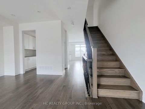 Photo 9 at 142 Moneypenny Place, Beverley Glen, Vaughan