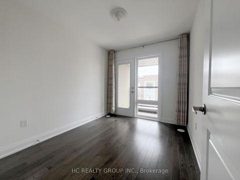 Photo 18 at 142 Moneypenny Place, Beverley Glen, Vaughan