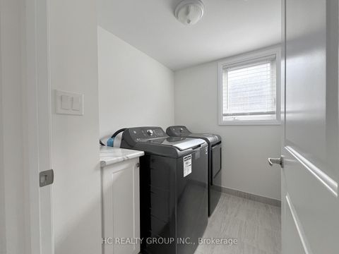 Photo 21 at 142 Moneypenny Place, Beverley Glen, Vaughan