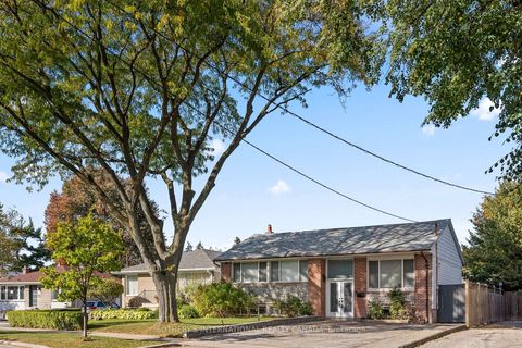Photo 2 at 108 Lynedock Crescent, Donalda, Toronto