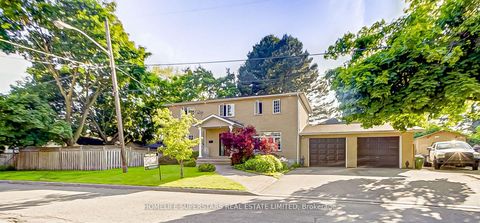 Photo 26 at 47 Harlow Crescent, Beaumonde Heights, Toronto