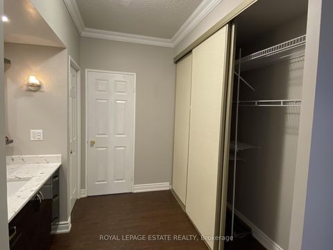 Photo 4 at Ph3 - 280 Simcoe Street, Chinatown, Toronto