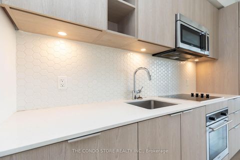 Photo 10 at 707 - 50 Ordnance Street, Niagara, Toronto