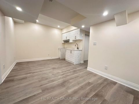 Photo 8 at 34 Millman Lane, Rural Richmond Hill, Richmond Hill