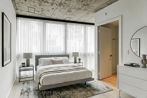 Photo 2 at 811 - 21 Lawren Harris Square, Moss Park, Toronto