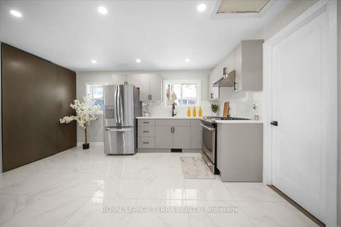 Photo 10 at 999 Ewart Street, Rural Innisfil, Innisfil