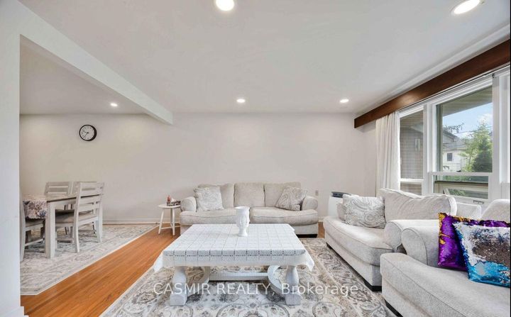 Photo 3 at 31 Orlon Crescent, South Richvale, Richmond Hill