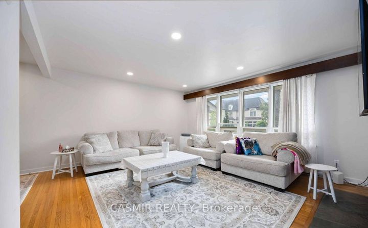 Photo 4 at 31 Orlon Crescent, South Richvale, Richmond Hill