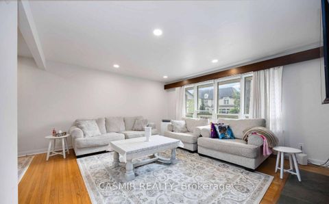 Photo 4 at 31 Orlon Crescent, South Richvale, Richmond Hill