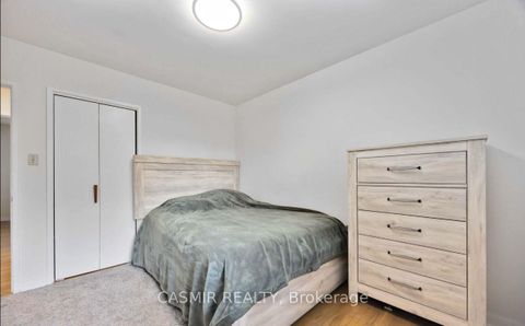 Photo 9 at 31 Orlon Crescent, South Richvale, Richmond Hill