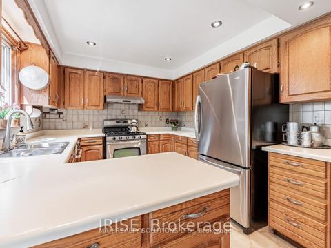 Photo 9 at 13 Roosevelt Drive, South Richvale, Richmond Hill