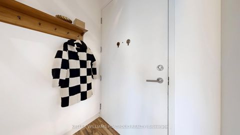 Photo 3 at 401 - 736 Dundas Street E, Regent Park, Toronto