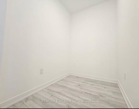 Photo 5 at 517 - 8 Olympic Garden Drive, Newtonbrook East, Toronto