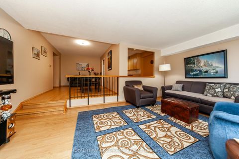 Photo 7 at 205 - 270 Scarlett Road, Smythe, Toronto
