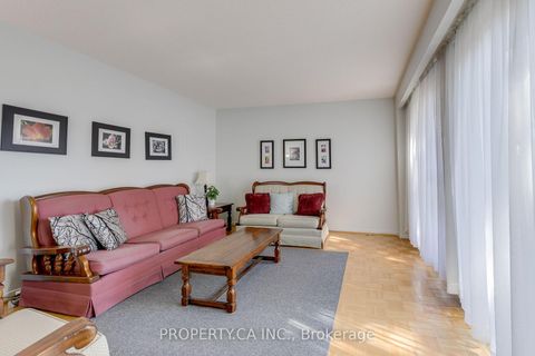 Photo 3 at 404 Milner Avenue S, Malvern, Toronto
