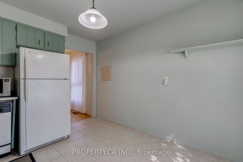 Photo 9 at 404 Milner Avenue S, Malvern, Toronto