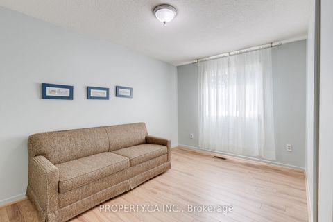 Photo 11 at 404 Milner Avenue S, Malvern, Toronto