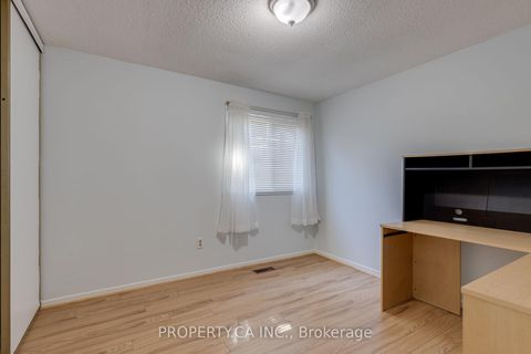 Photo 13 at 404 Milner Avenue S, Malvern, Toronto