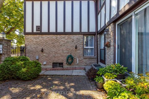 Photo 24 at 404 Milner Avenue S, Malvern, Toronto