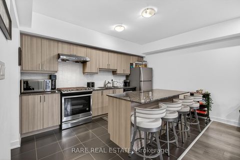 Photo 7 at 411 - 5 Chef Lane, Rural Barrie Southeast, Barrie