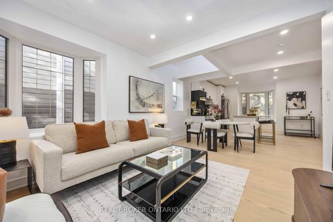 Photo 5 at 152 Pickering Street, Danforth, Toronto