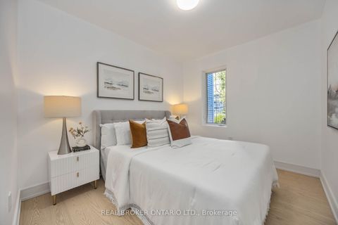 Photo 9 at 152 Pickering Street, Danforth, Toronto