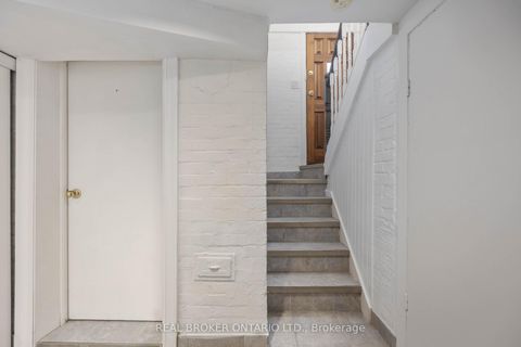 Photo 13 at 152 Pickering Street, Danforth, Toronto