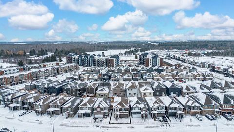 Photo 1 at 42 Alaskan Heights, Rural Barrie Southwest, Barrie