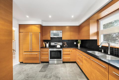 Photo 15 at 10 Paddington Place, Richview, Toronto