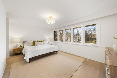 Photo 18 at 10 Paddington Place, Richview, Toronto