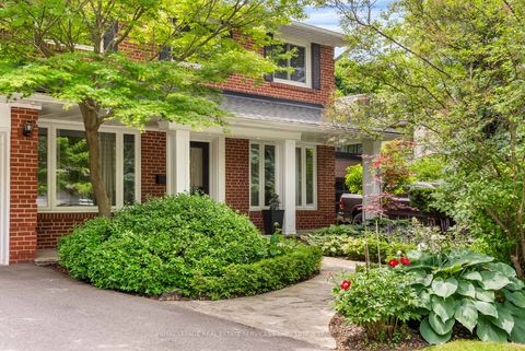 Photo 3 at 68 Montressor Drive, Windfields, Toronto