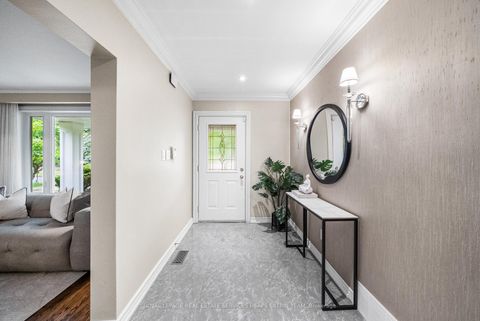 Photo 5 at 68 Montressor Drive, Windfields, Toronto