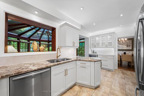 Photo 10 at 68 Montressor Drive, Windfields, Toronto