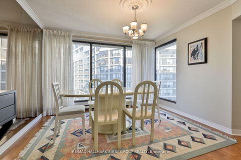 Photo 5 at 3006 - 65 Harbour Square, Waterfront Communities C1, Toronto